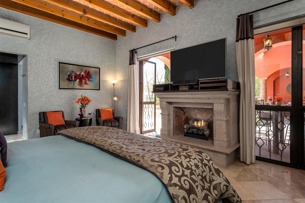 37718, Mexico, 5 Bedrooms Bedrooms, ,6 BathroomsBathrooms,Residential,Active,51557