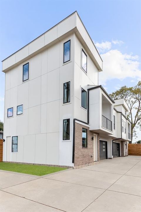 2314 Barbee Street Houston TX 77004