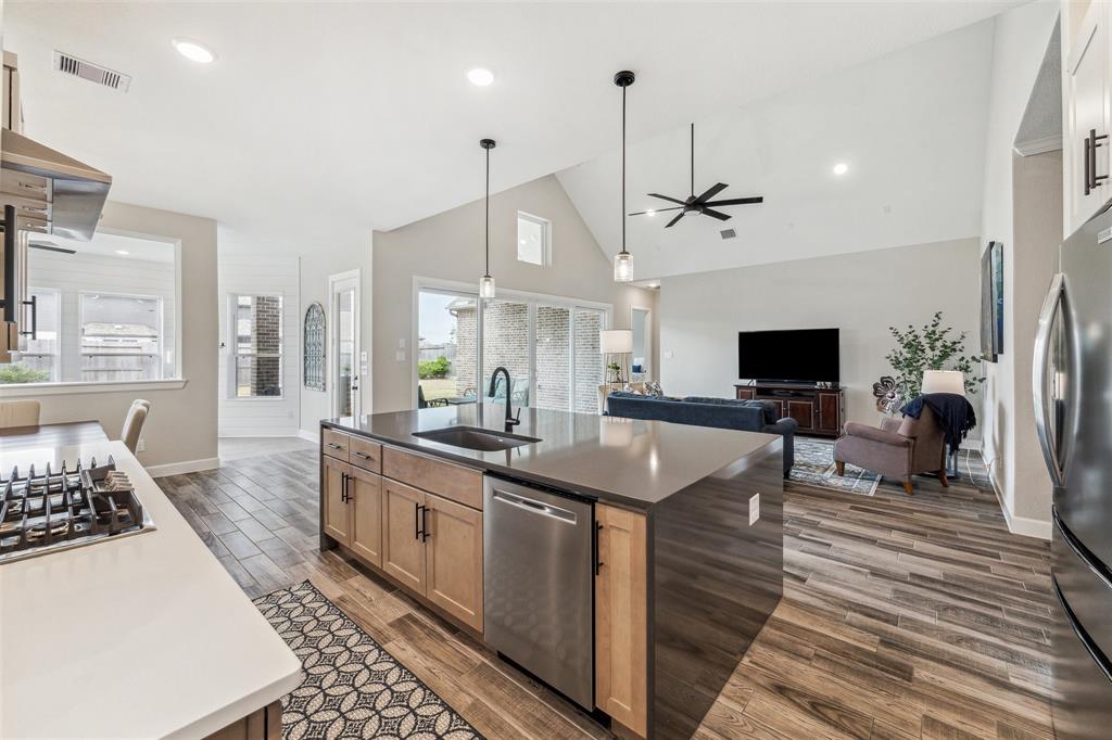 2802 Tarragon Crest Drive, Katy, Texas image 12