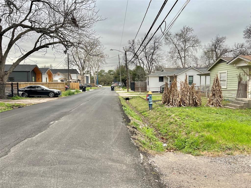 133 E 31st 1/2 Street, Houston, Texas image 5