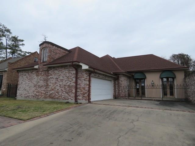 2212 Sunset Oaks Drive, Orange, Texas image 1