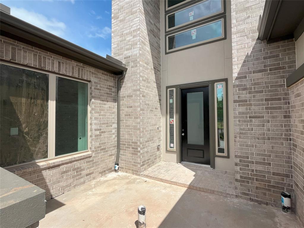 property-search 1 30319 Crossfield Court