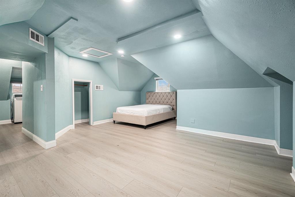 1028 Avenue M 1/2, Galveston, Texas image 25