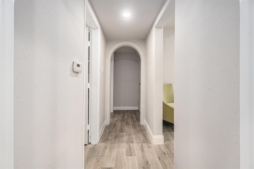 1028 Avenue M 1/2, Galveston, Texas image 19