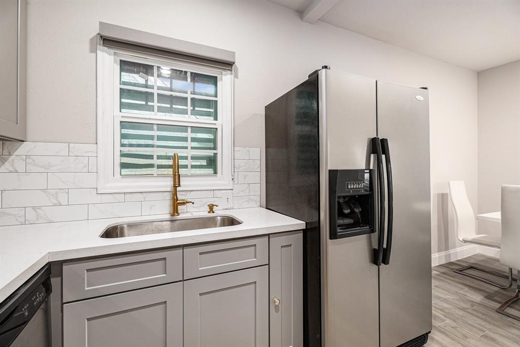 1028 Avenue M 1/2, Galveston, Texas image 16