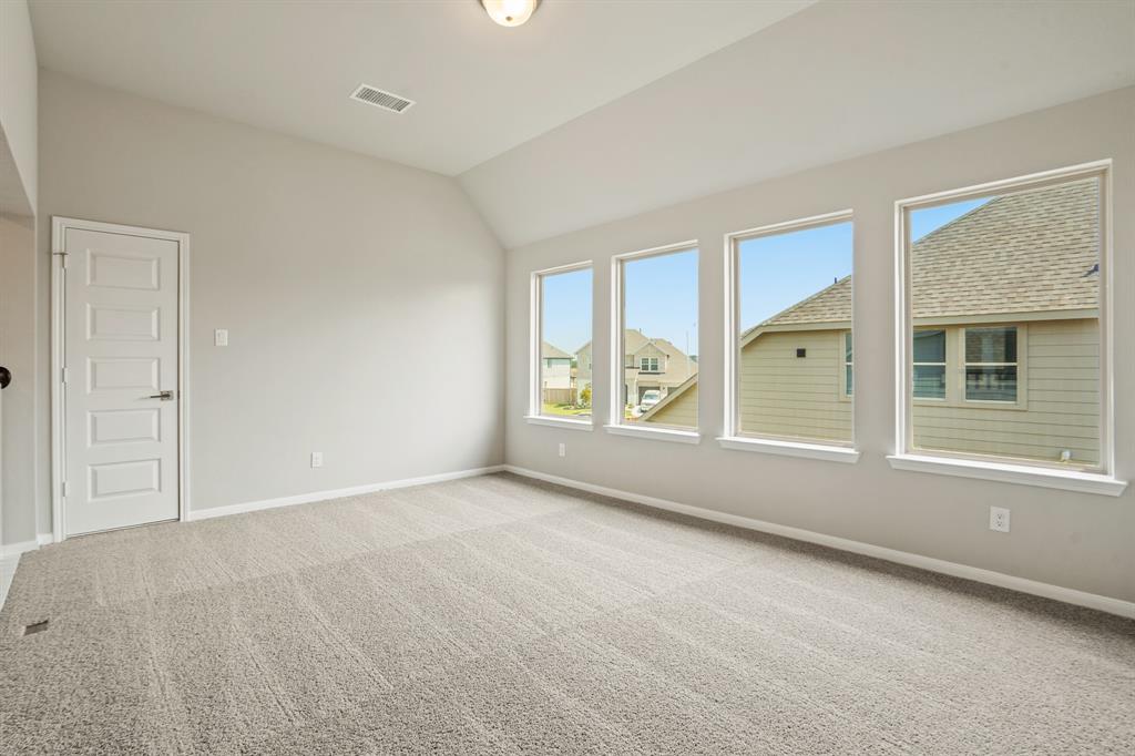 32314 Willow Hollow Way, Waller, Texas image 13
