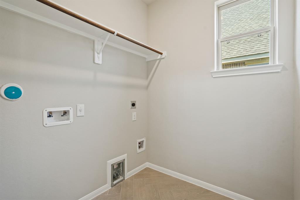 32314 Willow Hollow Way, Waller, Texas image 12