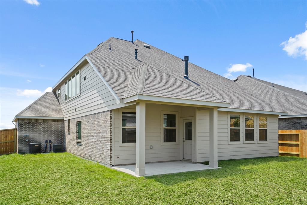 32314 Willow Hollow Way, Waller, Texas image 19
