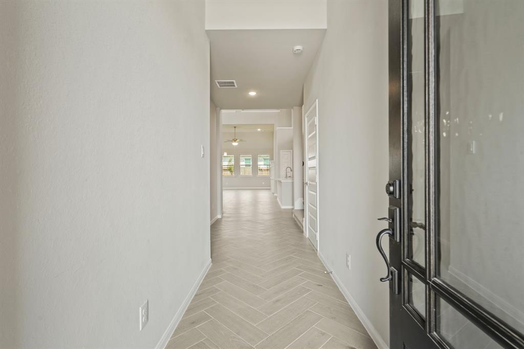 32314 Willow Hollow Way, Waller, Texas image 2