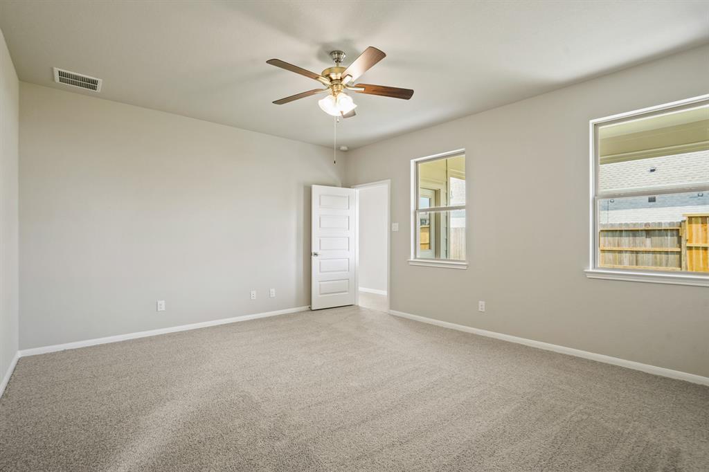 32314 Willow Hollow Way, Waller, Texas image 8