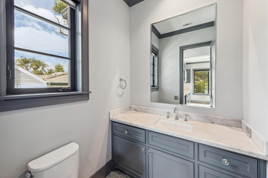 3838 Olympia Drive, Houston, Texas image 37