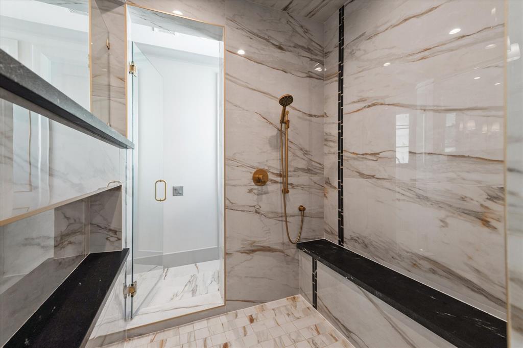 3838 Olympia Drive, Houston, Texas image 32
