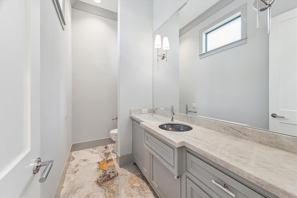 3838 Olympia Drive, Houston, Texas image 17