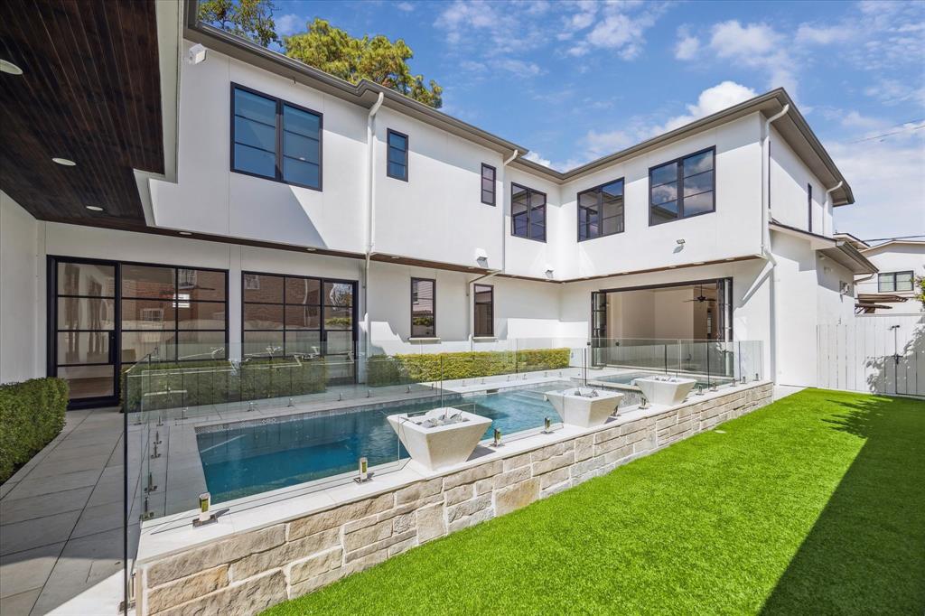 3838 Olympia Drive, Houston, Texas image 25