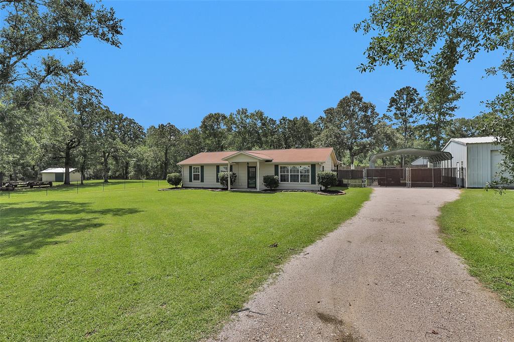 814 Whipporwill Road, Conroe, Texas image 2
