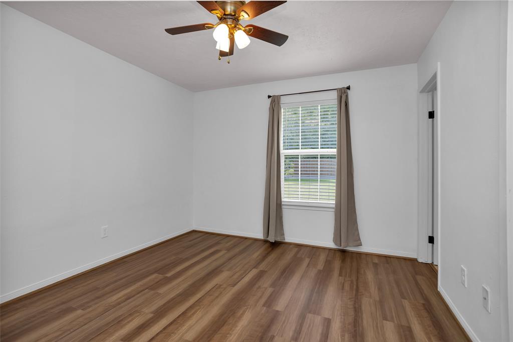 814 Whipporwill Road, Conroe, Texas image 28