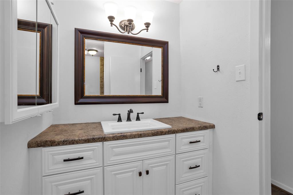 814 Whipporwill Road, Conroe, Texas image 24
