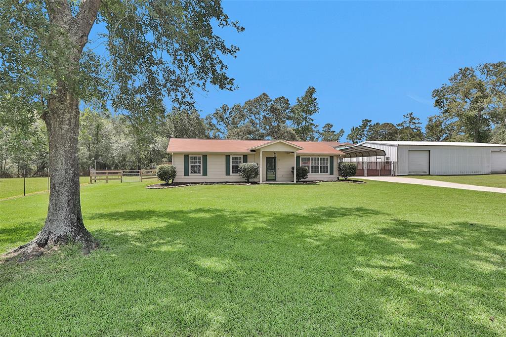 814 Whipporwill Road, Conroe, Texas image 4