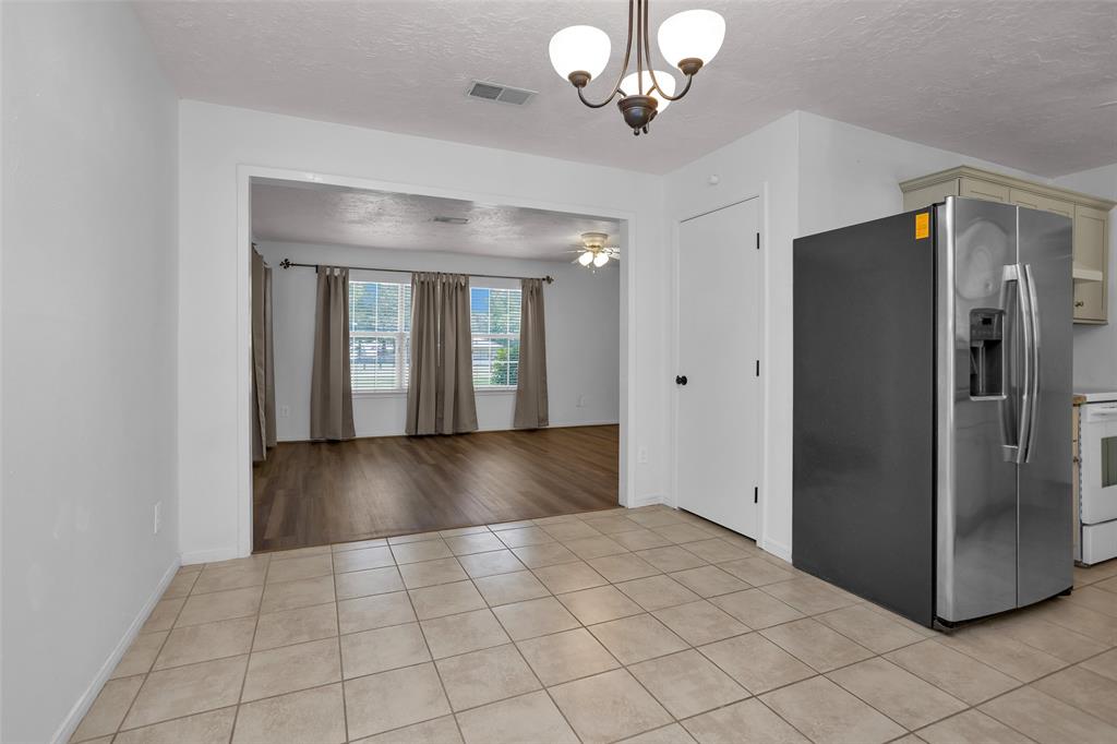 814 Whipporwill Road, Conroe, Texas image 12
