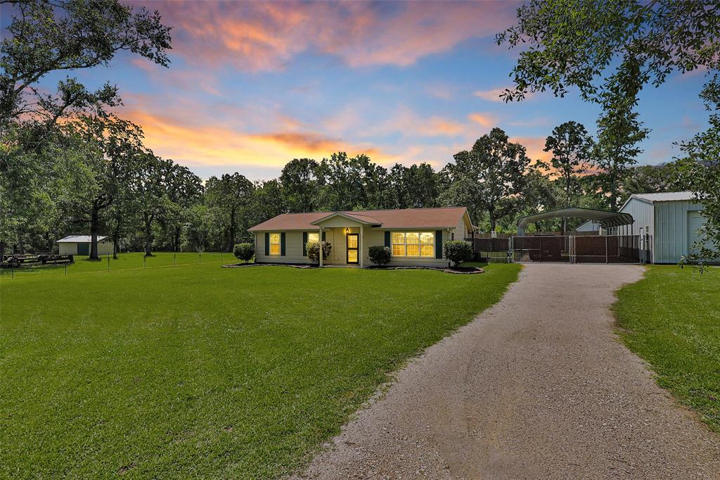 814 Whipporwill Road, Conroe, Texas image 1