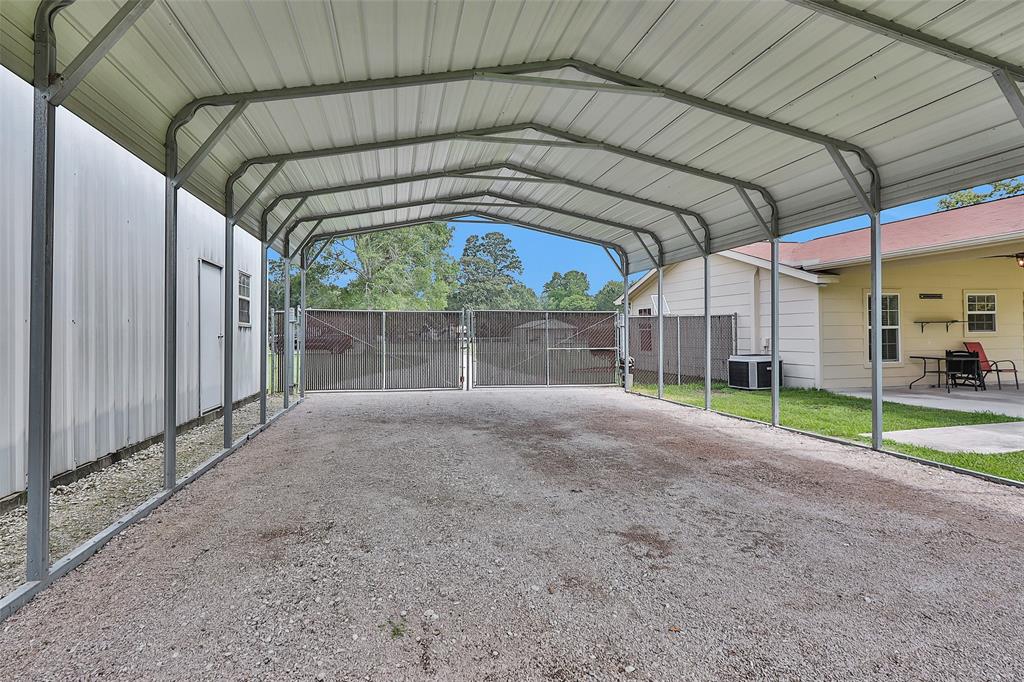 814 Whipporwill Road, Conroe, Texas image 35