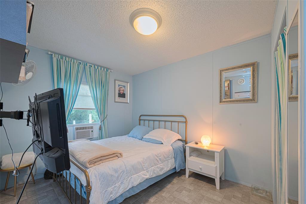 333 9th St St, San Leon, Texas image 16