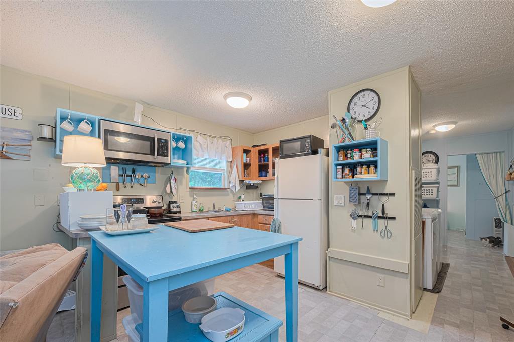 333 9th St St, San Leon, Texas image 12