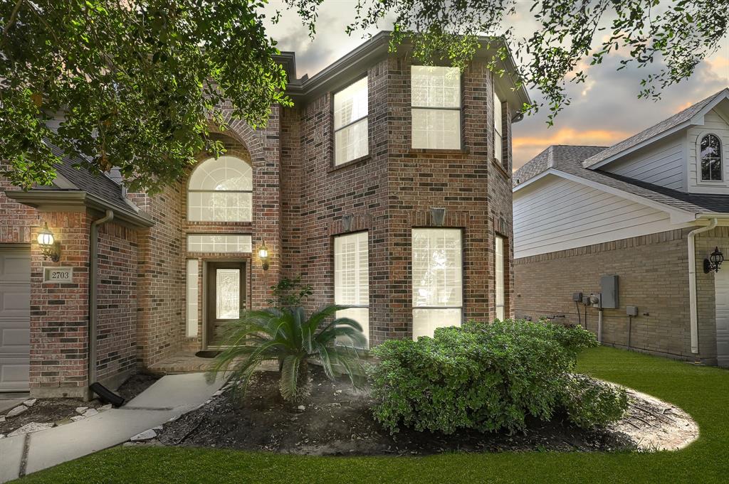 2703 Marble Brook Lane, Pearland, Texas image 1