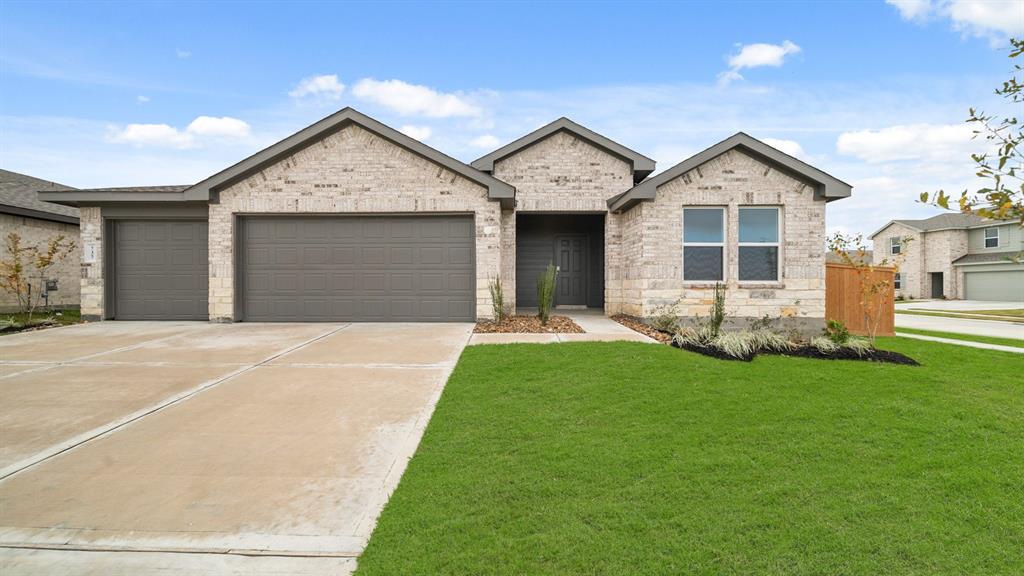 737 Nueces Lane, Dayton, Texas image 2