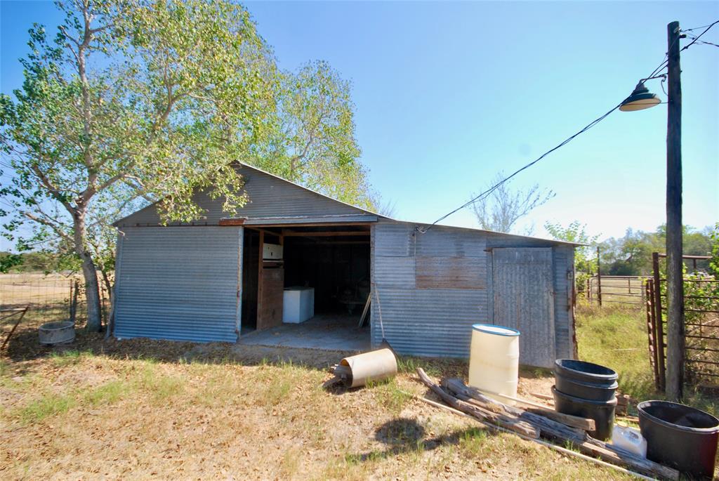 171 Fm 2616, Hallettsville, Texas image 35