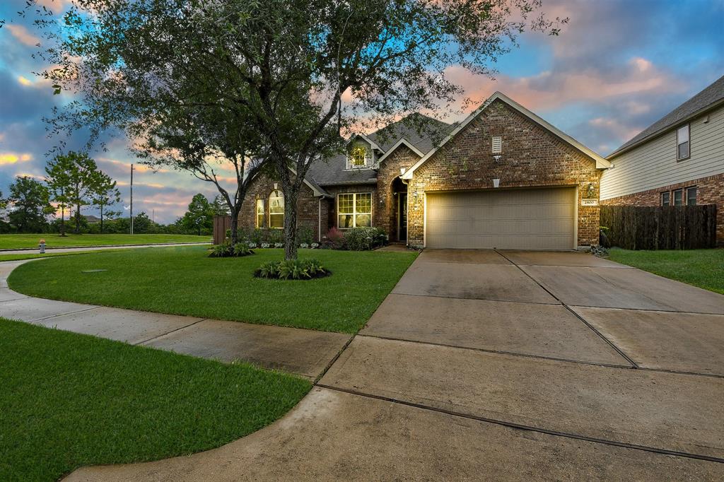2800 Spencer Court, Pearland, Texas image 1