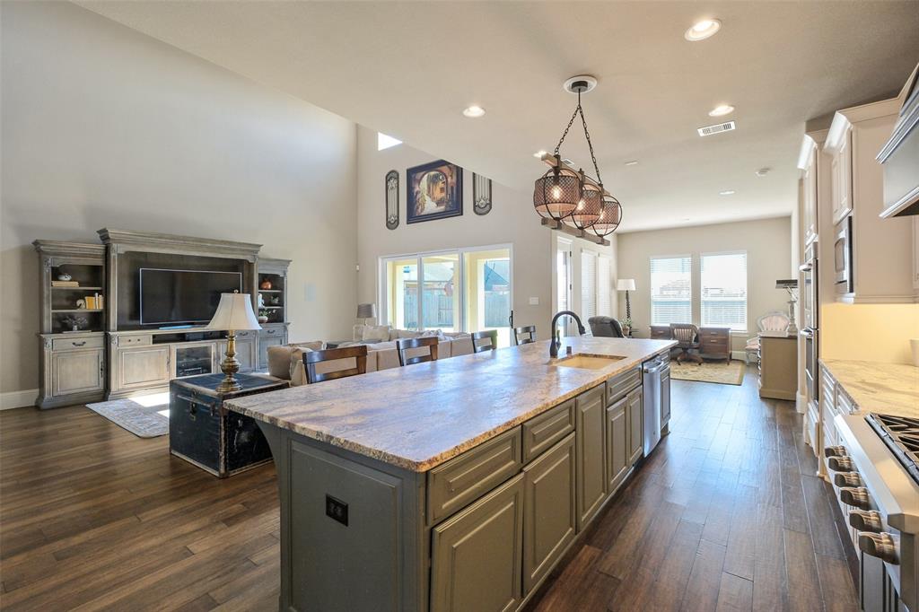 6919 Champion Trail, Katy, Texas image 18
