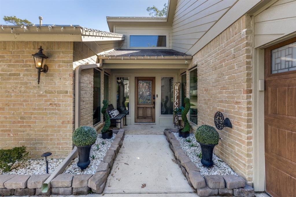 4705 Spring Lane, Baytown, Texas image 2