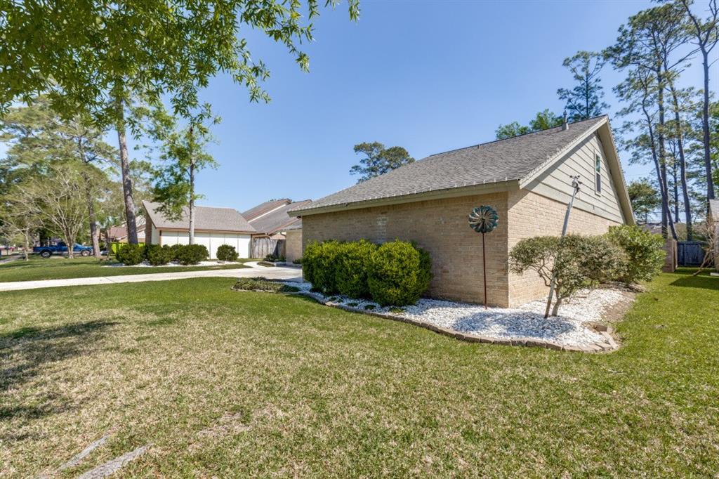 4705 Spring Lane, Baytown, Texas image 3