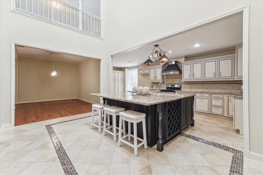 7924 Woodway Drive, Houston, Texas image 8