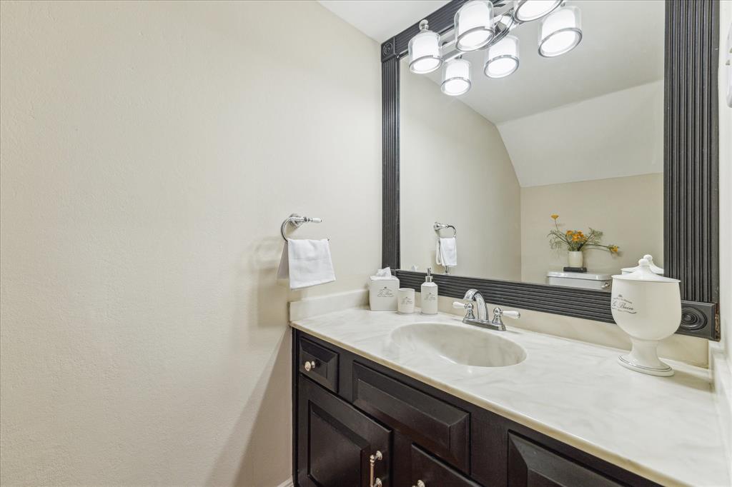 7924 Woodway Drive, Houston, Texas image 14