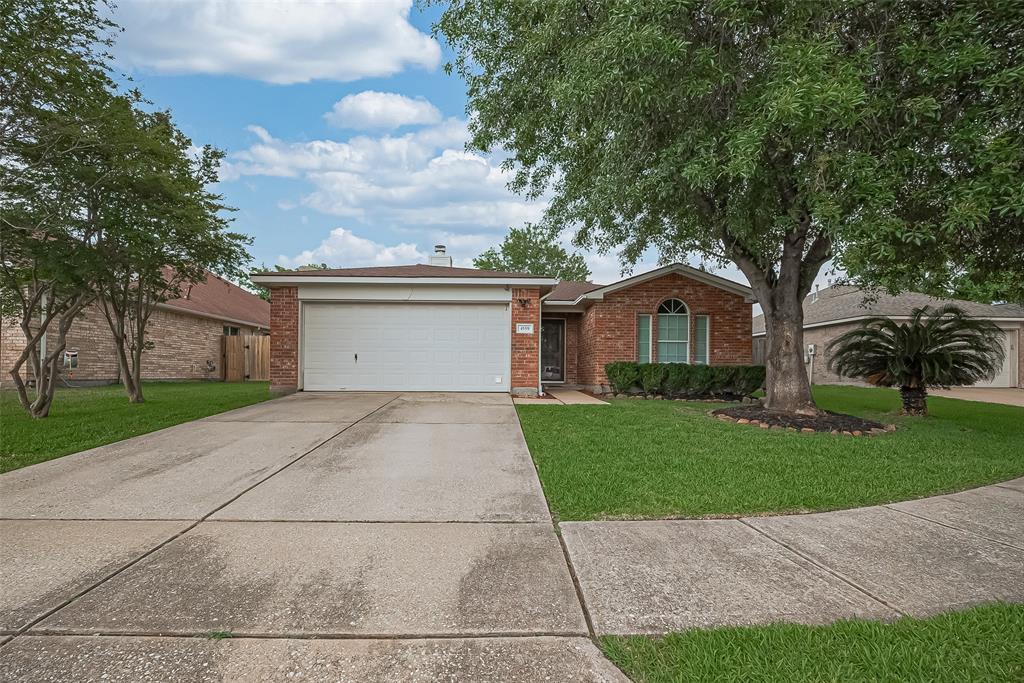 4559 Taino Drive, Baytown, Texas image 3