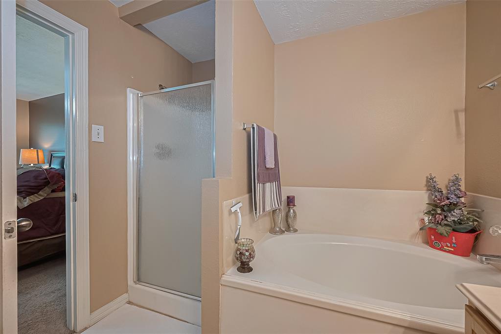 4559 Taino Drive, Baytown, Texas image 38