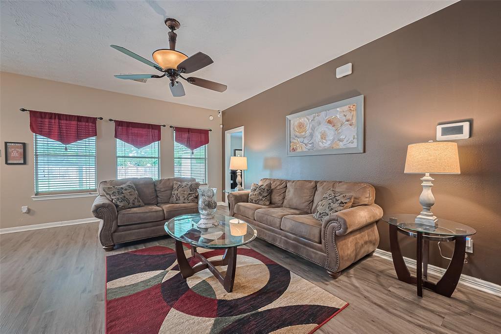 4559 Taino Drive, Baytown, Texas image 9