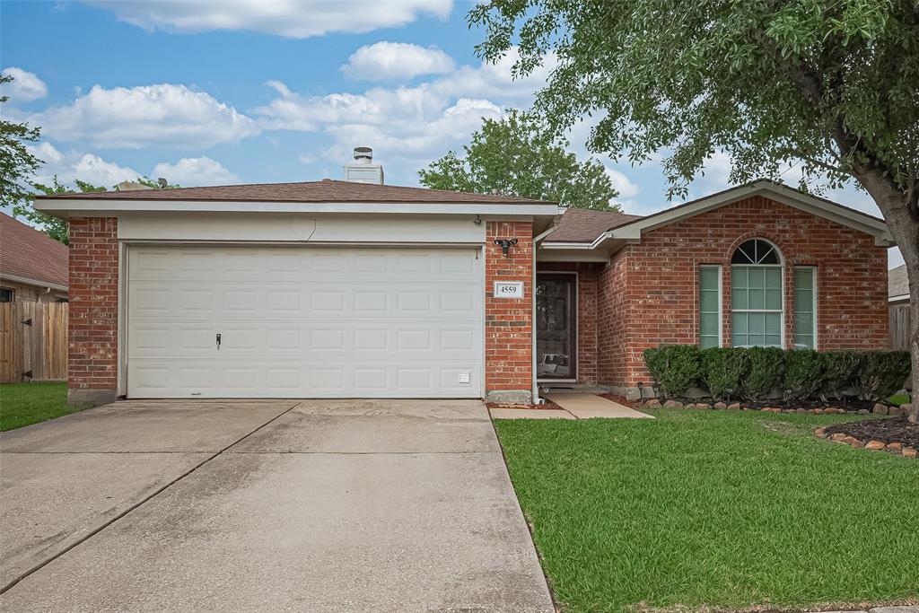 4559 Taino Drive, Baytown, Texas image 1