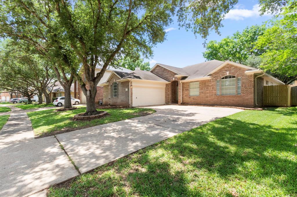 1203 Alexandria Court, Richmond, Texas image 3
