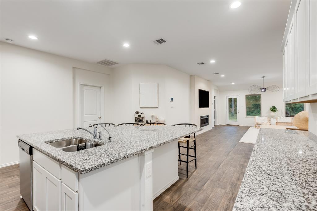 3110 Roman Forest Boulevard, New Caney, Texas image 8