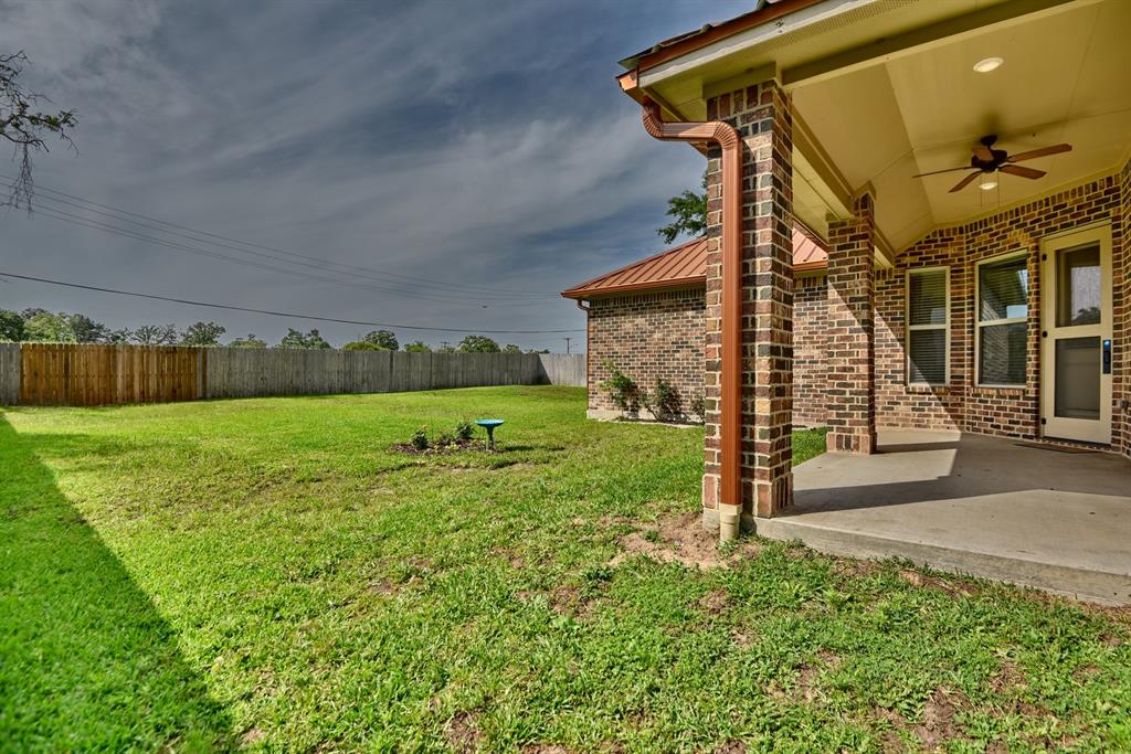 84 Briarwood Lane, Bellville, Texas image 5