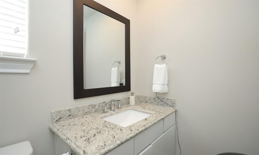 2004 Lou Ellen Lane #E, Houston, Texas image 34