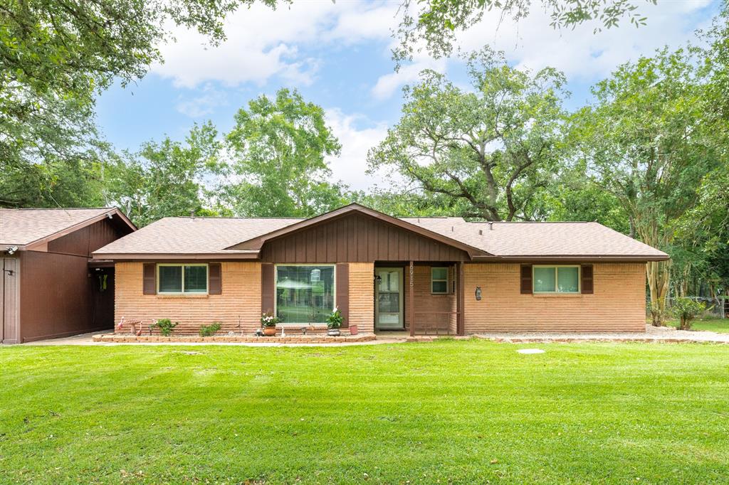 6915 Oak Bend Drive, Alvin, Texas image 19