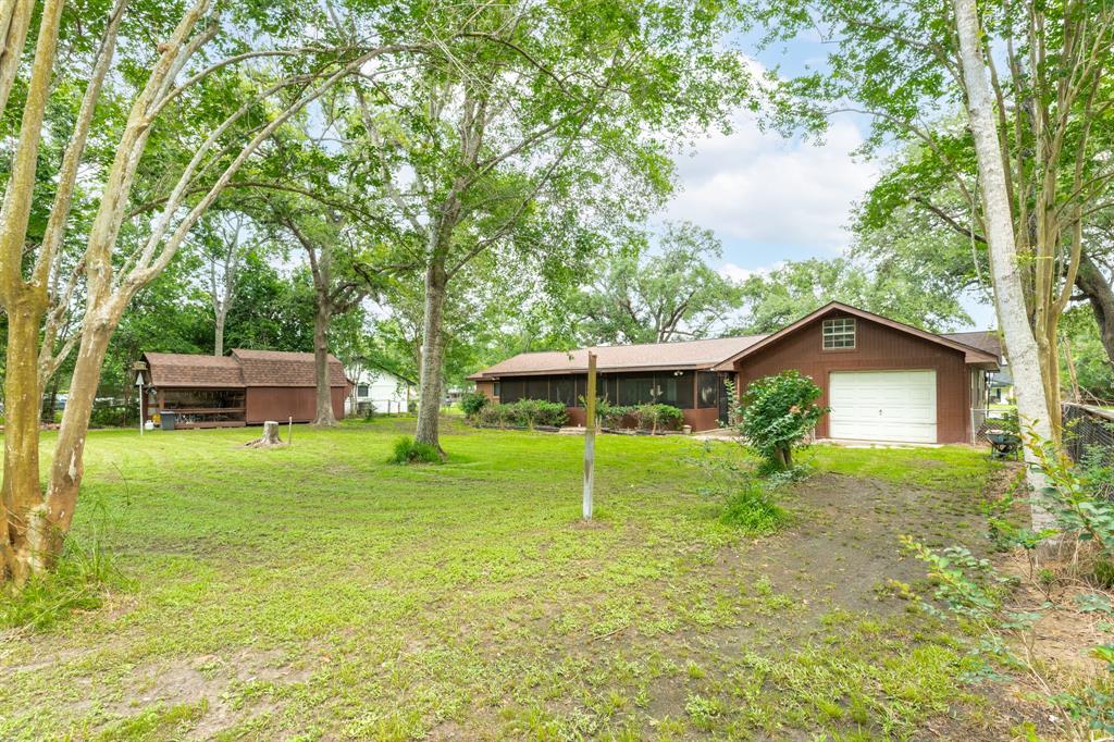 6915 Oak Bend Drive, Alvin, Texas image 24