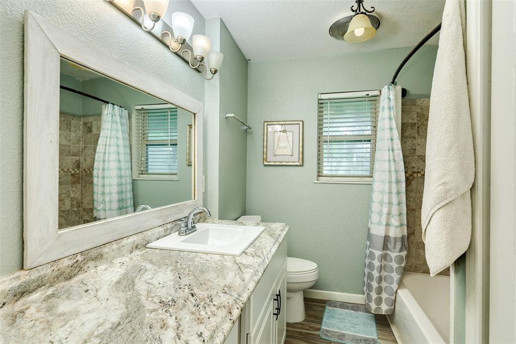 6915 Oak Bend Drive, Alvin, Texas image 15