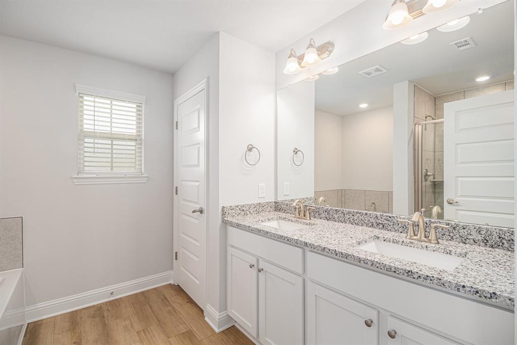 4411 Karam Landing Lndg, Dickinson, Texas image 8