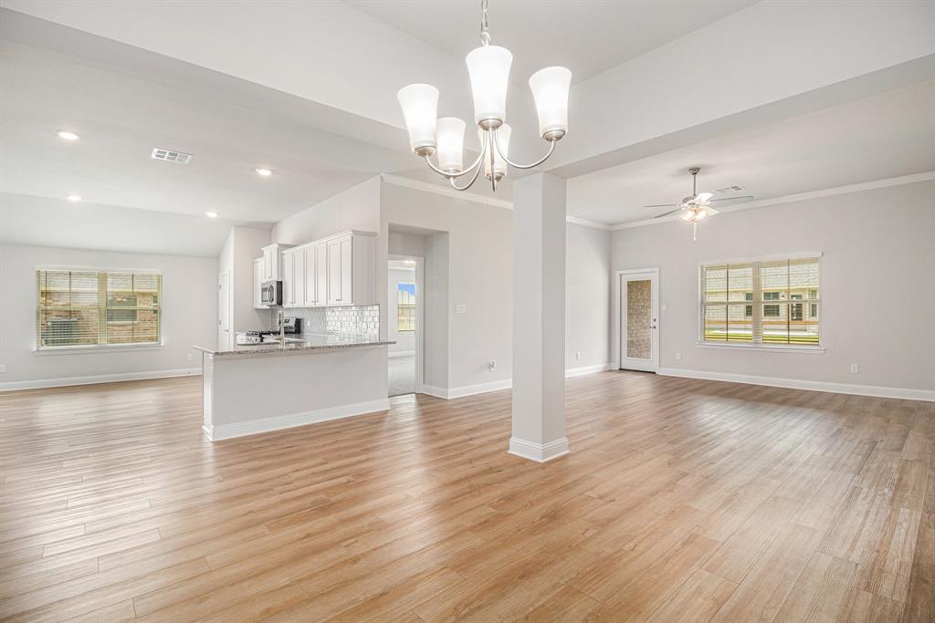 4411 Karam Landing Lndg, Dickinson, Texas image 4