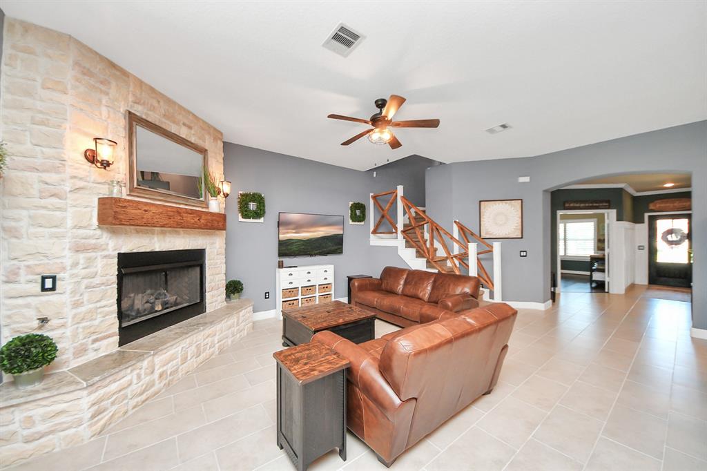 5131 Kingship Court, Katy, Texas image 11